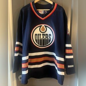 NHL Jersey For Sale. Size Large. Edmonton Oilers #15 Joffrey Lupul.